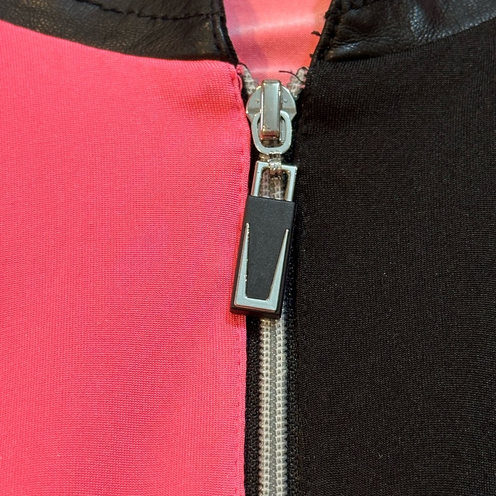 Jamie Sadock Women’s XL Pink Black Geometric Golf Top 1/4 Zip Studded Collar - Picture 4 of 16